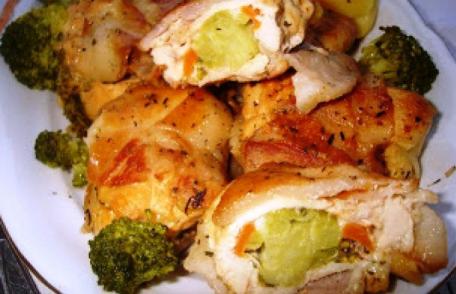 Rulouri de pui cu broccoli
