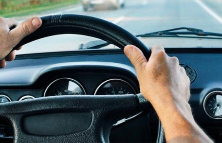 Depistat la volan fără a deține permis de conducere