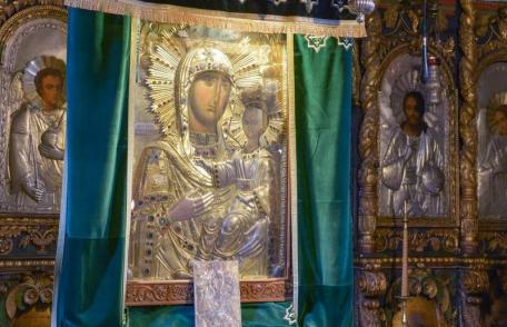 SINAXAR – 9 Iulie – Cinstirea Sfintei Icoane a Maicii Domnului Îndrumătoarea de la Mănăstirea Neamţ