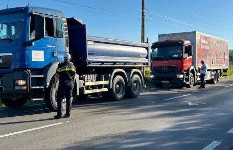 Transportatorii de marfă, luați la control de polițiștii rutieri! Amenzi drastice pentru cei care au încălcat legea - FOTO