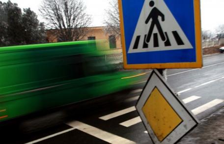 Acțiune la Botoșani. 13 permise de conducere reținute pentru neacordarea priorității de trecere a pietonilor 