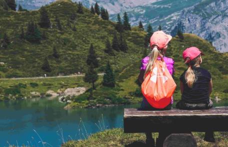 5 locuri de mers la mare cu cortul: Cele mai frumoase destinații pentru corturi camping pe litoralul românesc