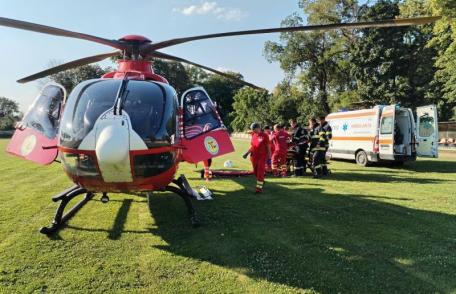 Bărbat în stare gravă preluat de urgență de elicopterul SMURD de la Dorohoi - FOTO