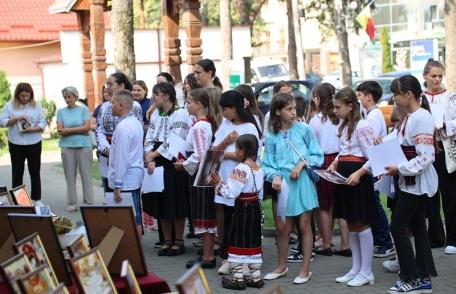 „Un penel pentru credință” – tabără de pictură organizată la Vorona