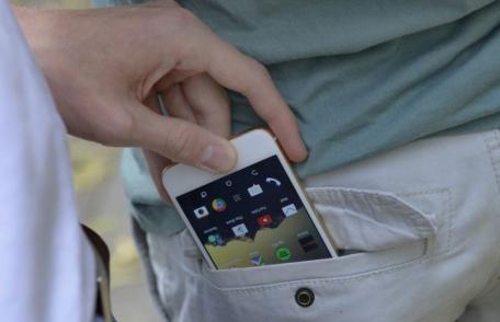 Bărbat din Dorohoi reținut după ce a furat un telefon prin folosirea violenței