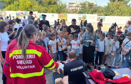 Ziua Porților Deschise la Detașamentul de Pompieri Botoșani – o zi a curajului și a bucuriei alături de comunitate