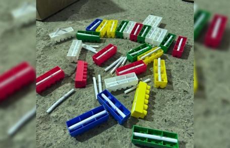 Captură inedită: țigări ascunse în piese de lego și produse susceptibile a fi contrafăcute de zeci de mii de lei