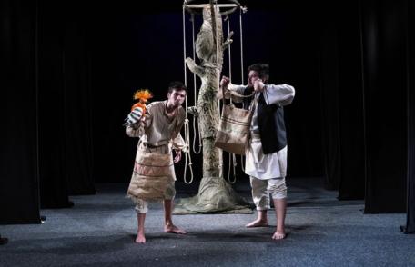 Pupăza din tei  pe scena Teatrului „Vasilache”