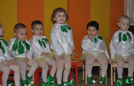 Ghiocei pentru mama: Grădinița nr. 6 Dorohoi