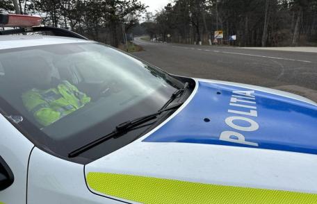 Autoturism neînmatriculat depistat în trafic după o întoarcere pe linie continuă