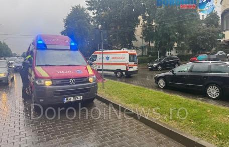 Două fete au fost lovite pe o trecere de pietoni de pe Bulevardul Victoriei din Dorohoi