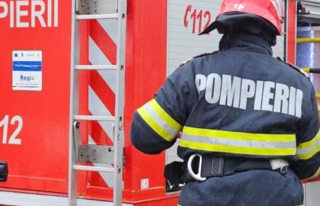 Incendiu izbucnit în balconul unui apartament din Botoșani din cauza unei lumânări lăsată nesupravegheată
