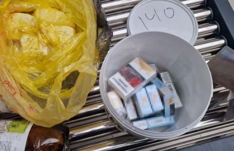 Contrabandiști ingenioși: Țigări ascunse sub bucăți de brânză și în roata de rezervă la Stânca