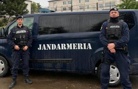 Elev din Dorohoi lovit de un tânăr după ce a ieșit de la liceu. Jandarmii au găsit făptașul