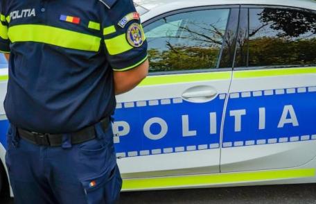 Peste 40 de permise de conducere și certificate de înmatriculare reținute de polițiști în week-end