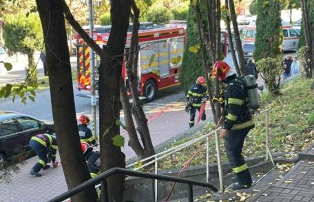 Incendiu izbucnit într-un bloc de pe Bulevardul Victoriei din Dorohoi