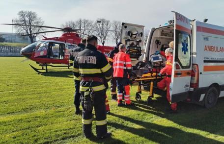 Femeie în stare gravă preluată de urgență de elicopterul SMURD de la Dorohoi - FOTO