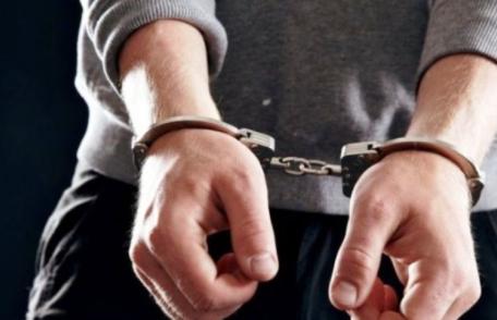 Încă un botoșănean reținut pentru încălcarea ordinului de protecție, violare de domiciliu și amenințare