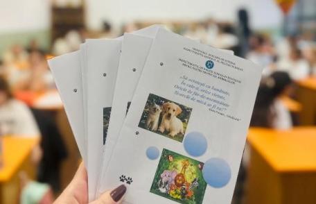 Polițiștii din cadrul biroului pentru protecția animalelor alături de copii, în săptămâna „școala altfel”