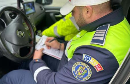 Autovehicul neînmatriculat identificat în trafic de către polițiști 