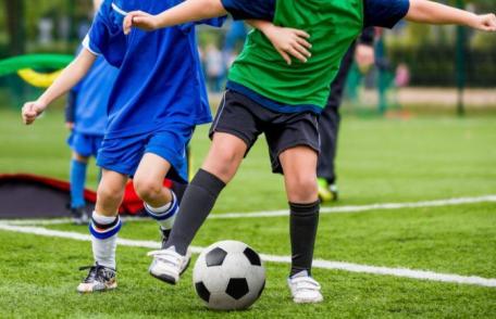 Primăria Dorohoi: Dezbatere publică privind accesul gratuit în spaţiile şi terenurile de sport exterioare ale unităţilor de învăţământ