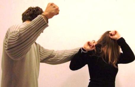 Bărbat reținut pentru violență în familie