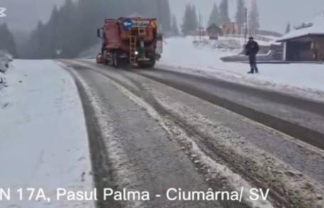 Ninge ușor la munte. Zonele unde se acționează cu utilaje pe șosele. Avertisment pentru șoferi