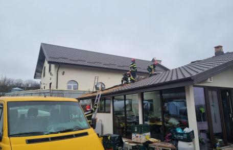 Incendiu produs într-o gospodărie din Unțeni