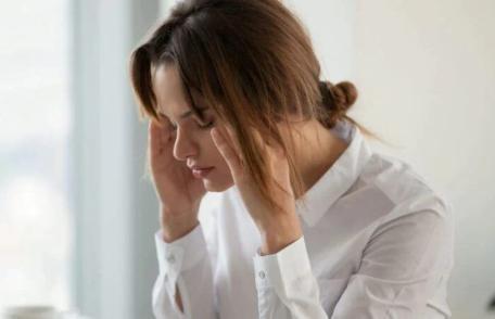 Sfatul unui fizioterapeut pentru scăpa de durerea de cap în 10 secunde