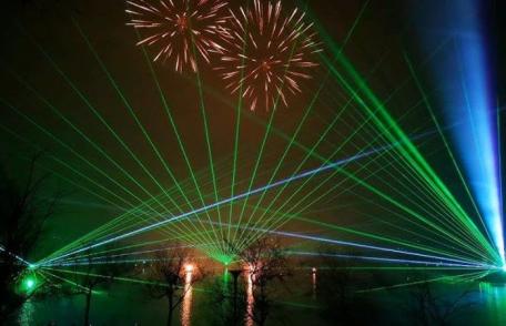 Consultare publică: Foc de artificii sau spectacol laser? Dorohoienii pot decide tipul de spectacol din noaptea de Revelion