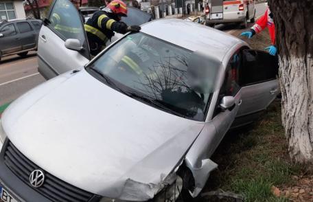 Accident la Brăiești! Bărbat ajuns la spital după a intrat cu mașina într-un șanț de pe marginea drumului