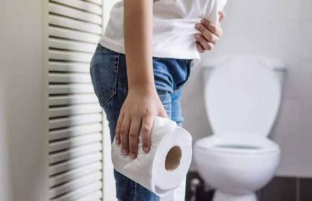 Cum să scapi de constipație natural: Ghid complet și remedii eficiente