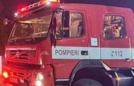 Incendiu la un uscător de cereale din Dorohoi. Pompierii au intervenit timp de șase ore pentru stingere