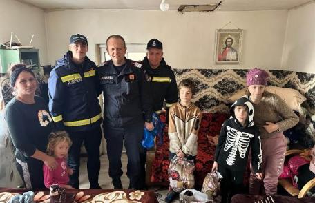 Pompierii din Dorohoi – din nou mesageri ai speranței în prag de sărbători