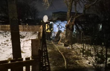 Tragedie la Viișoara. O femeie și-a pierdut viața în urma unui incendiu izbucnit în anexa unde locuia