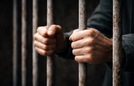 Dorohoian în vârstă de 50 de ani condamnat la închisoare pentru furt și distrugere