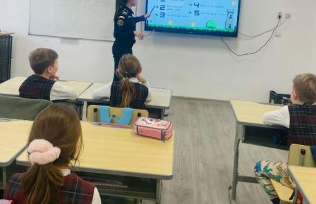 Proiectul „Școala siguranței Tedi”, la Școala Gimnazială „Elena Rareș” din Botoșani