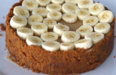 Tartă cu banane și caramel