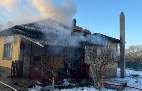 Incendiu la Cristești: În plină iarnă o familie din a rămas fără acoperiș deasupra capului