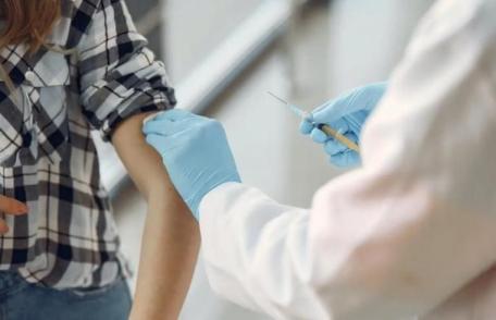 Farmaciile devin centre de vaccinare antigripală. Ministerul Sănătății vrea să faciliteze accesul la serul antigripal