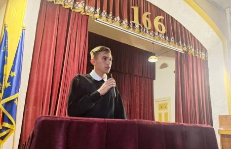 Volum de poezii publicat de un elev al Colegiului Național „A.T.Laurian” Botoșani