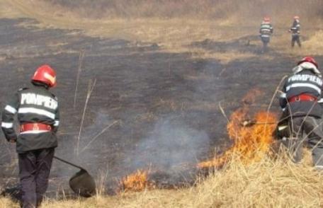 ISU Botoșani: Prevenirea incendiilor la arderea vegetaţiei uscate şi pe timpul acţiunilor de igienizare