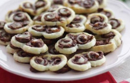 Inimi din foietaj cu nutella