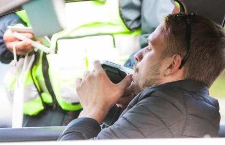 Încă un botoșănean depistat la volan sub influența băuturilor alcoolice