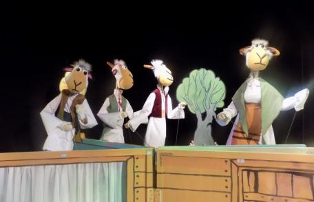Teatrul „Vasilache” Botoșani prezintă spectacolul „Capra cu trei iezi”