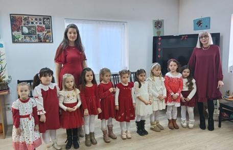 Zâmbete și mărțișoare pentru persoanele de la CIAPAD Dorohoi