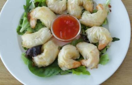 Creveți crocanți în foaie de plăcintă