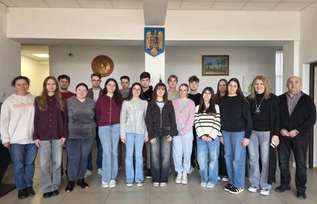 Succese ale olimpicilor de la Liceul „Regina Maria” la primele olimpiade din acest an școlar