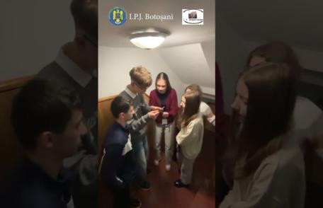 ATENȚIE! Distribuirea de imagini intime cu colegi poate distruge vieți și atrage răspunderea penală