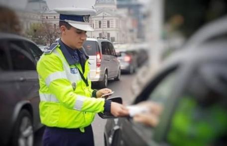 Șoferii ar putea plăti amenda direct la polițist, cu cardul sau telefonul, printr-o aplicație testată de MAI